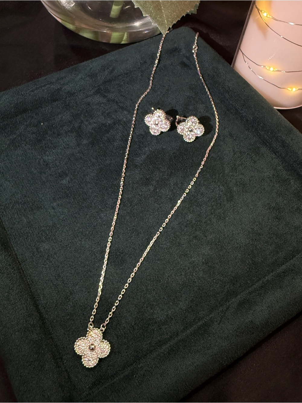 Crystal Flower Pendant Necklace and Stud Earrings Set - Silver